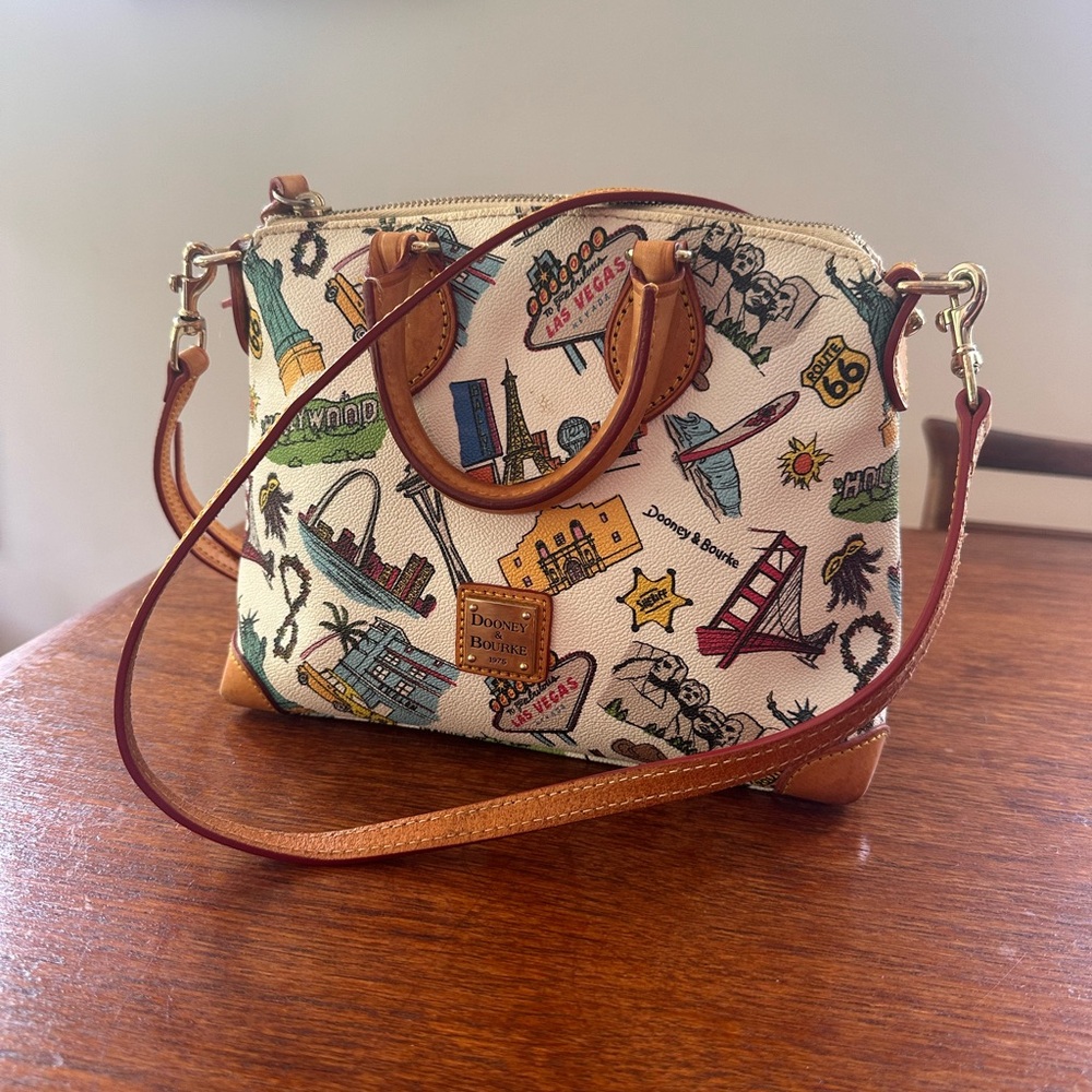 LIMITED Dooney & Bourke HOLLYWOOD TRAVEL USA SATCHEL Designer Handbag